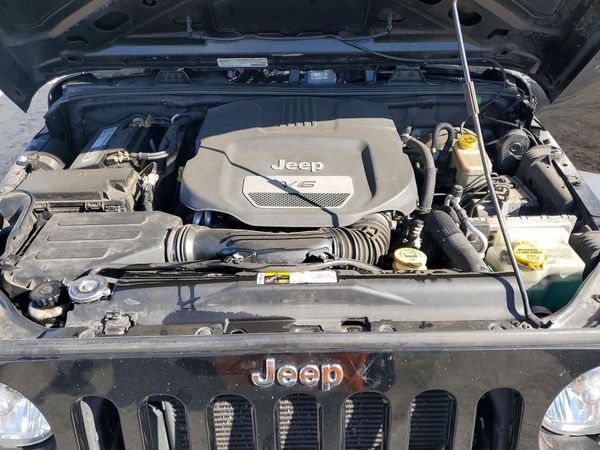 2014 JEEP WRANGLER UNLIMITED SPORT 4X4 — Engine bay