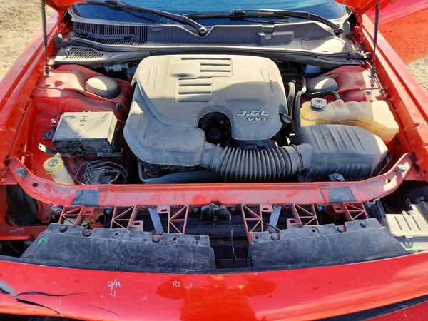 2018 DODGE CHALLENGER GT — Engine bay