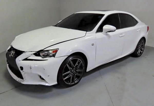 2016 LEXUS IS 200t