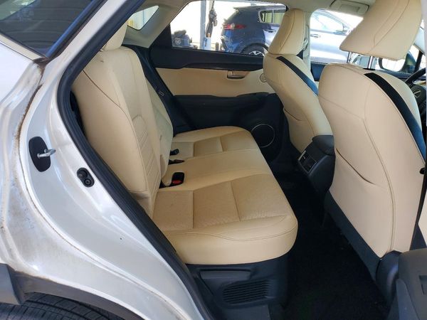 2015 LEXUS NX 200t Luxury