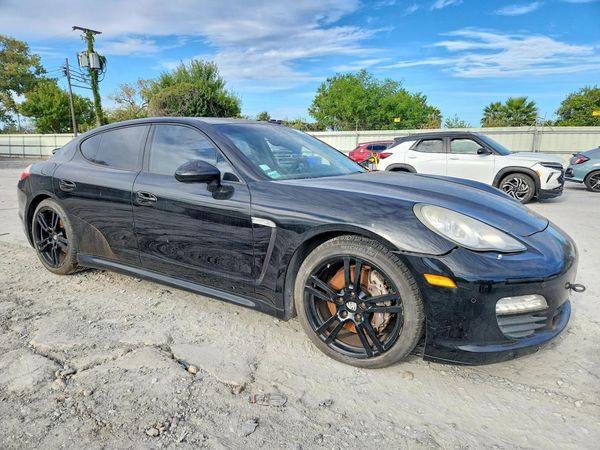 2012 PORSCHE PANAMERA Base (2WD), 4 (4WD) — Passenger 3/4