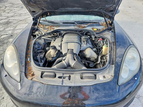 2012 PORSCHE PANAMERA Base (2WD), 4 (4WD) — Engine bay