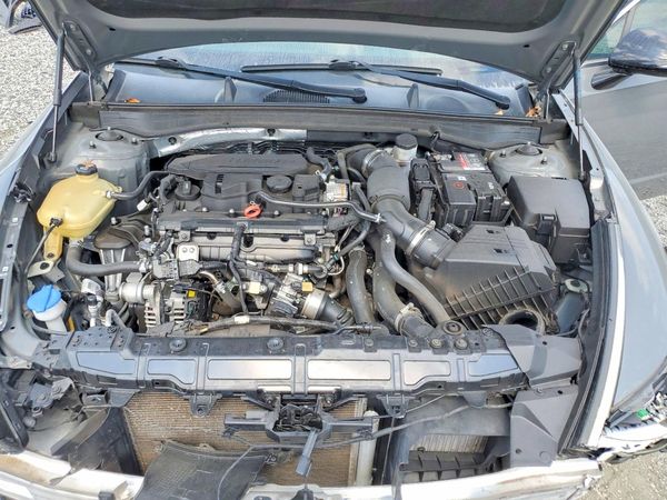 2020 HYUNDAI SONATA — Engine bay