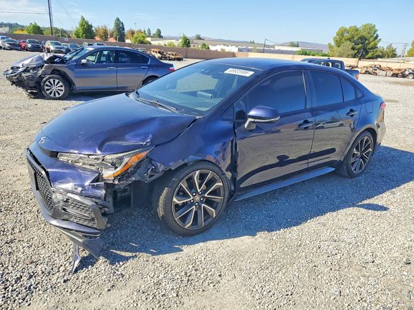 2021 TOYOTA COROLLA SE, CVT — Front 3/4