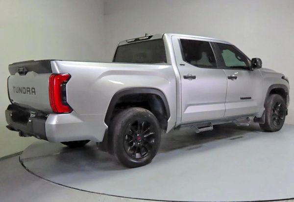 2025 TOYOTA TUNDRA SR5