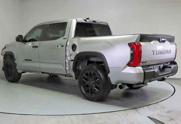 2025 TOYOTA TUNDRA SR5