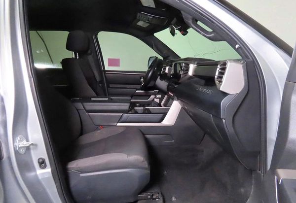 2025 TOYOTA TUNDRA SR5