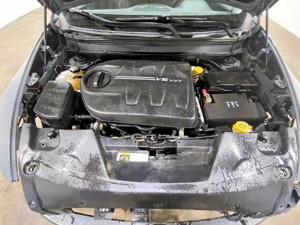 2015 JEEP CHEROKEE Trailhawk — Engine bay