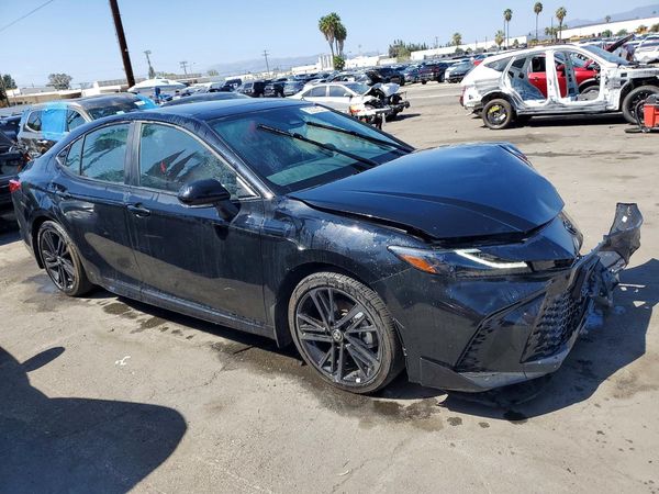 2026 TOYOTA CAMRY — Passenger 3/4