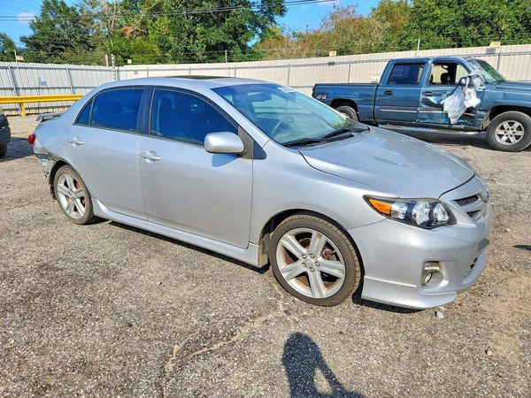 2013 TOYOTA COROLLA — Passenger 3/4