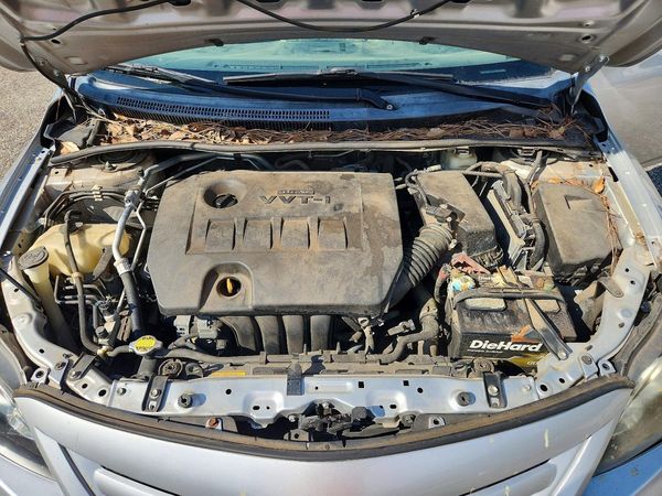 2013 TOYOTA COROLLA — Engine bay