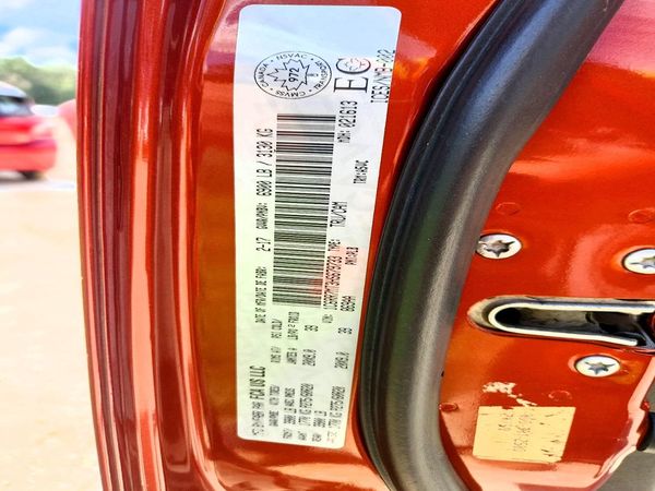 2017 RAM 1500 Sport — VINS