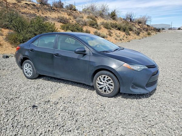 2017 TOYOTA COROLLA