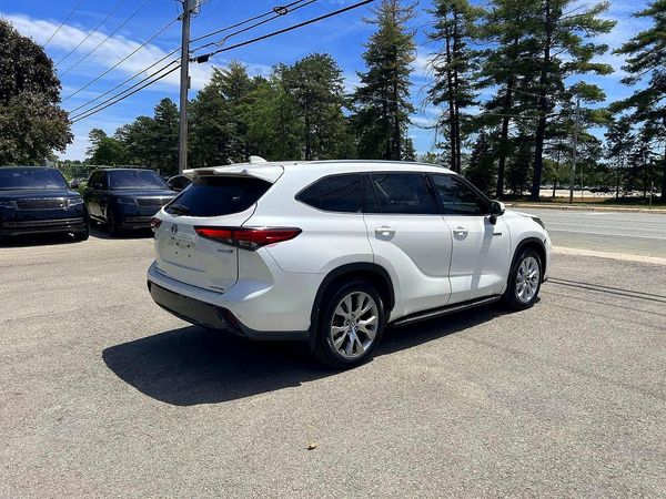 2021 TOYOTA HIGHLANDER Limited