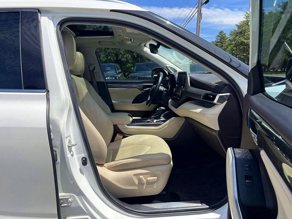 2021 TOYOTA HIGHLANDER Limited