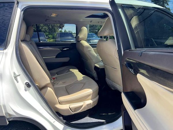 2021 TOYOTA HIGHLANDER Limited