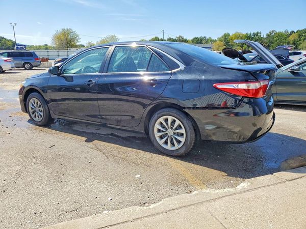 2016 TOYOTA CAMRY