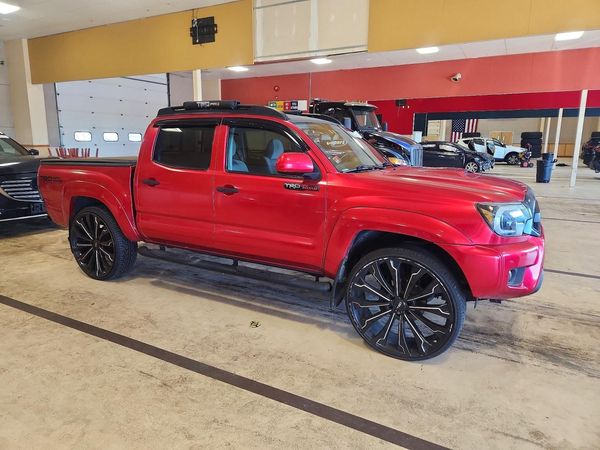 2013 TOYOTA TACOMA V6 Delux — Passenger 3/4