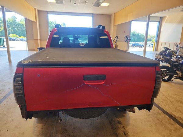 2013 TOYOTA TACOMA V6 Delux — DIRR