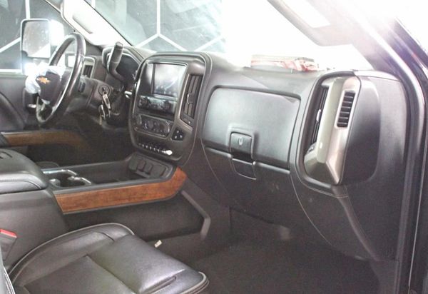 2019 CHEVROLET SILVERADO High Country