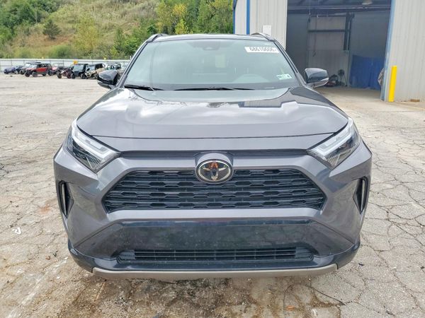 2025 TOYOTA RAV4 XSE