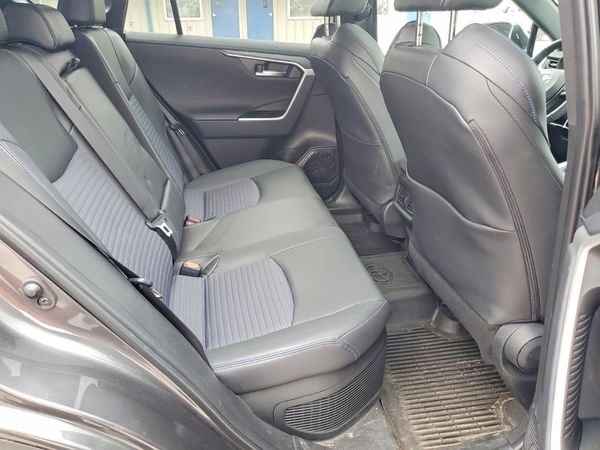 2025 TOYOTA RAV4 XSE