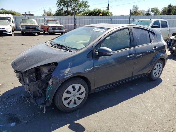 2014 TOYOTA PRIUS