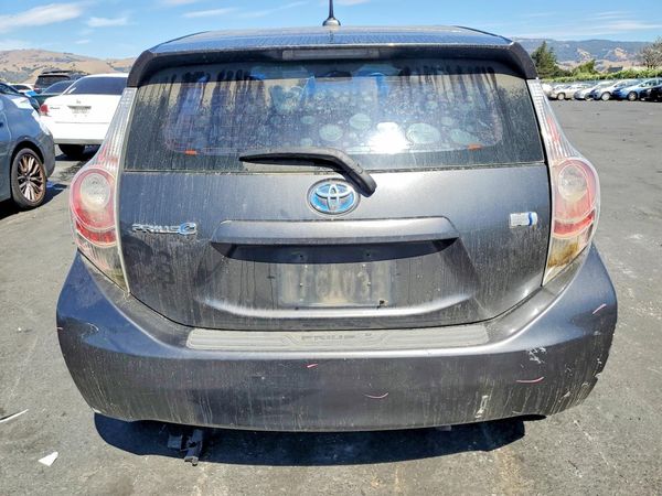2014 TOYOTA PRIUS