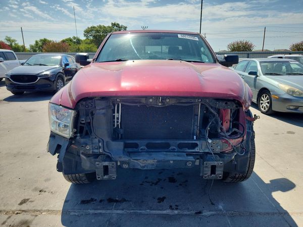 2015 RAM 1500 SLT