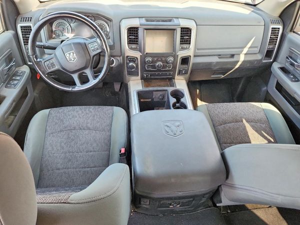 2015 RAM 1500 SLT