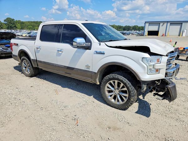 2017 FORD F150 — Passenger 3/4