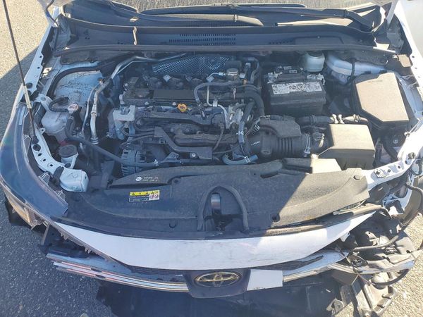 2025 TOYOTA COROLLA LE — Engine bay
