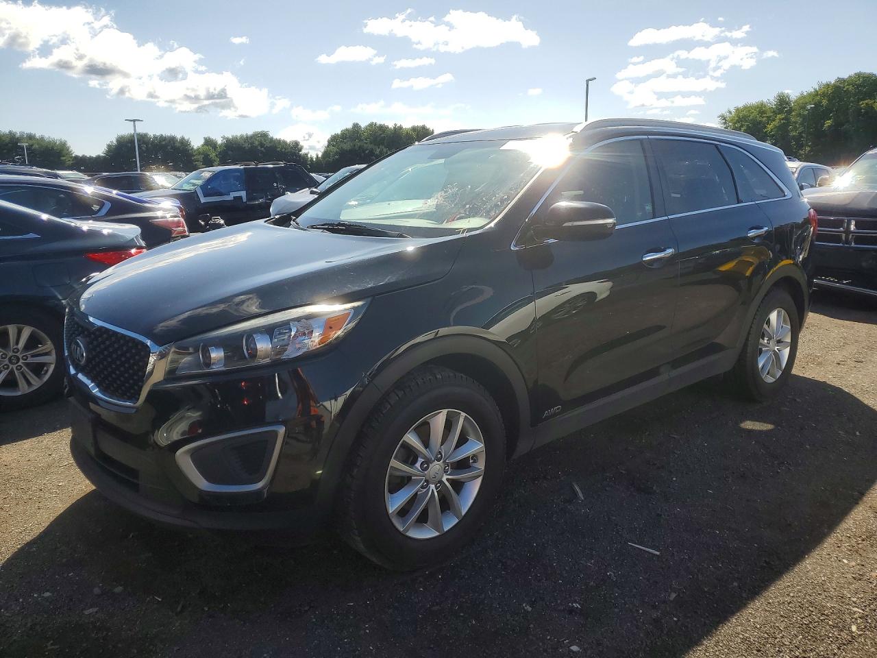2017 KIA SORENTO L, LX