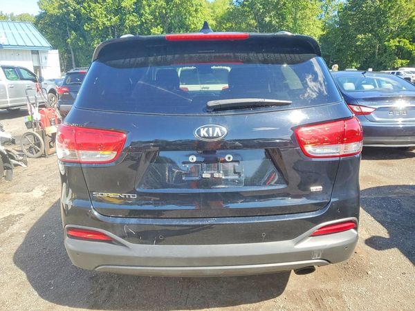 2017 KIA SORENTO L, LX