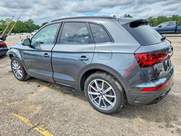 2024 AUDI Q5 E S Line quattro Prestige
