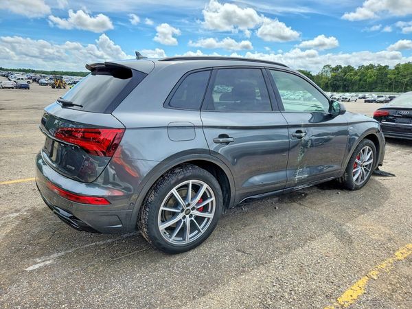 2024 AUDI Q5 E S Line quattro Prestige
