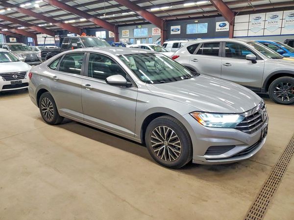 2021 VOLKSWAGEN JETTA S / SE / R-Line