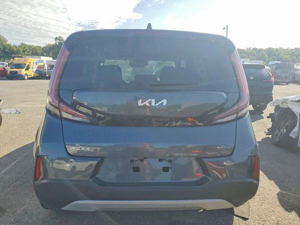 2023 KIA SOUL LX, S