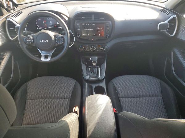 2023 KIA SOUL LX, S