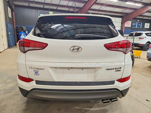 2016 HYUNDAI TUCSON