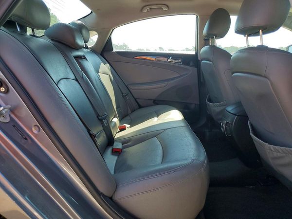 2012 HYUNDAI SONATA Middle level