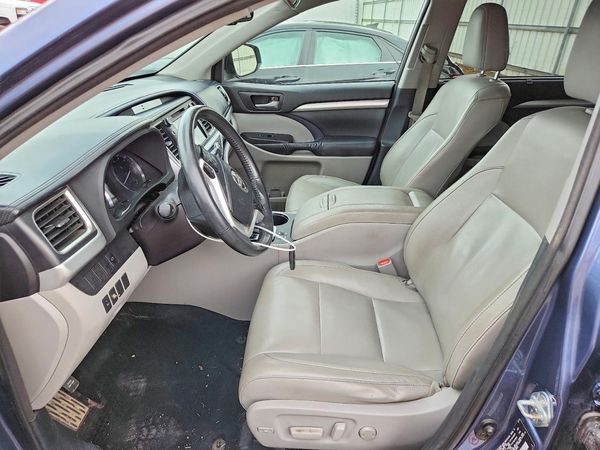 2015 TOYOTA HIGHLANDER — DENT