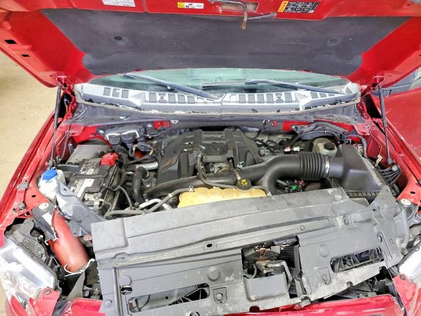 2017 FORD F150 — Engine bay