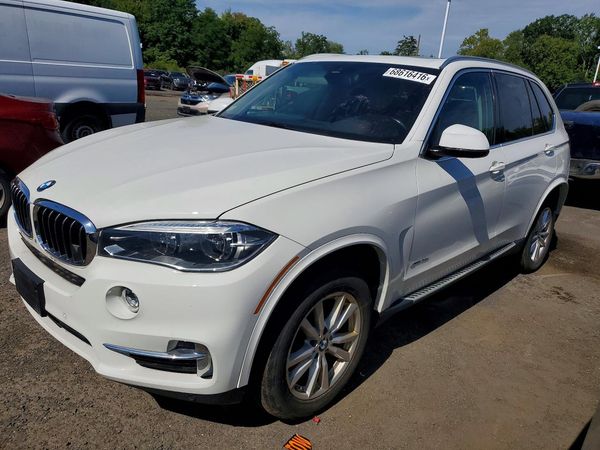 2015 BMW X5 xDrive35i — Front 3/4