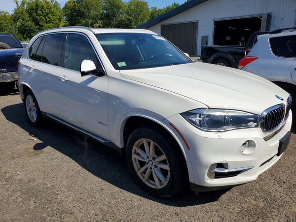 2015 BMW X5 xDrive35i — Passenger 3/4