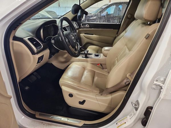 2014 JEEP CHEROKEE Limited — DENT