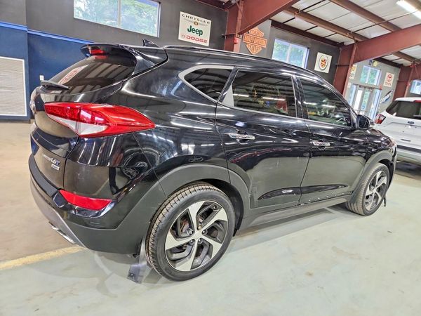 2016 HYUNDAI TUCSON
