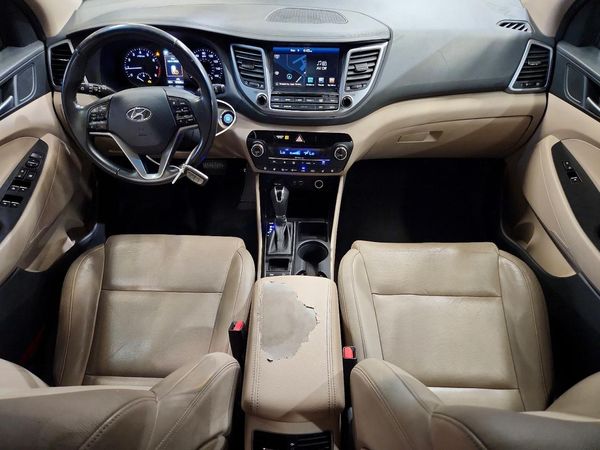 2016 HYUNDAI TUCSON