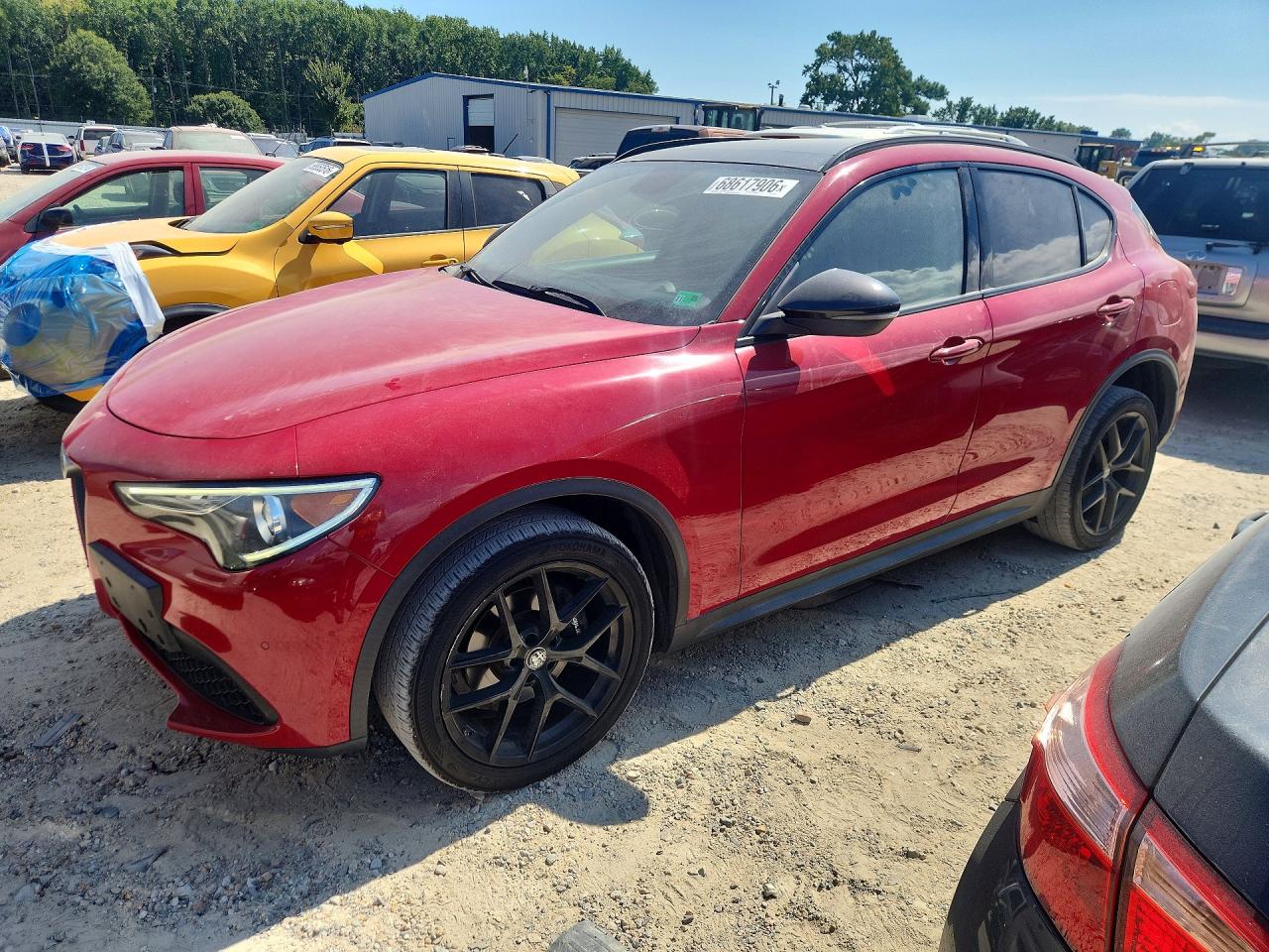 2019 ALFA ROMEO STELVIO — Front 3/4
