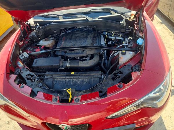 2019 ALFA ROMEO STELVIO — Engine bay